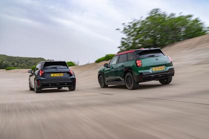 Πρεμιέρα για τα ηλεκτρικά MINI JCW και Aceman JCW στο Παρίσι